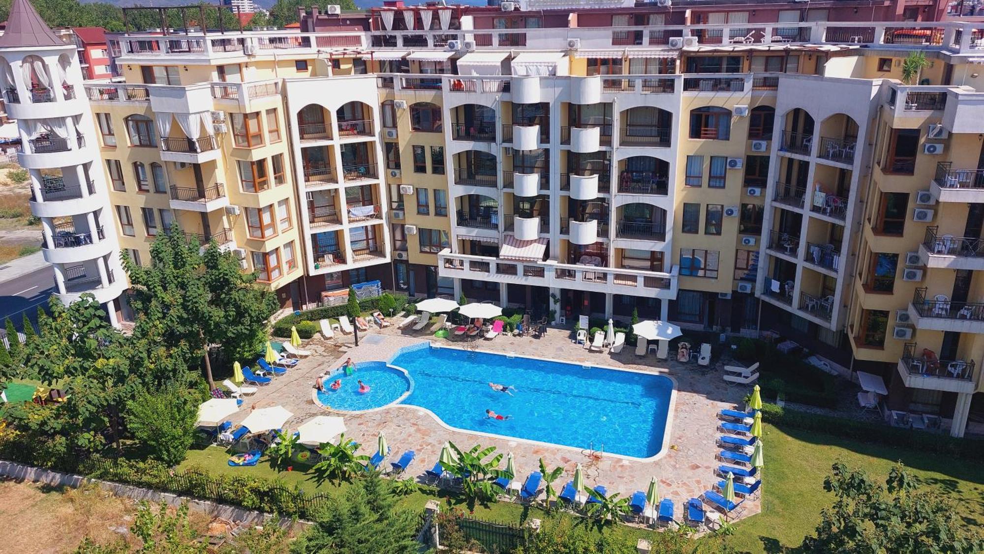 Diamond Palace Pantai Sunny Bagian luar foto