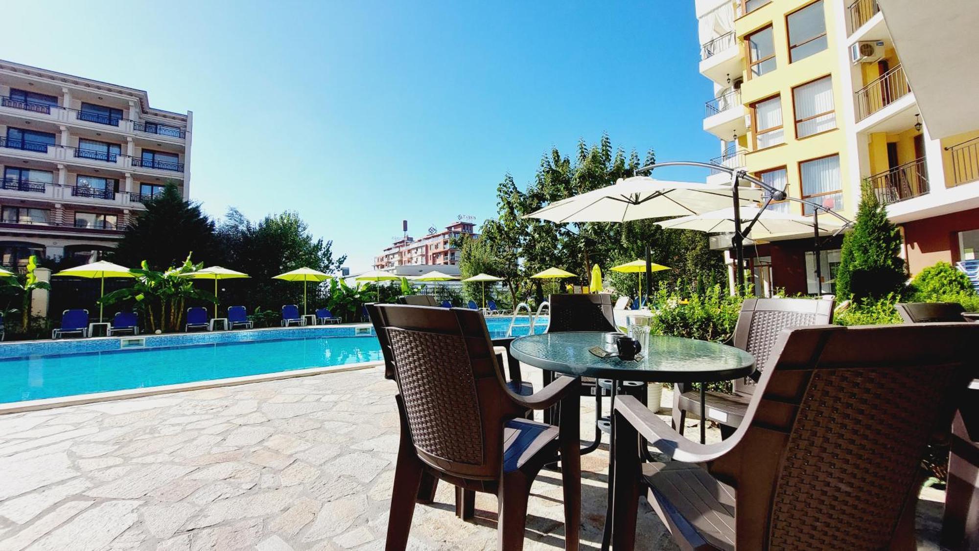 Diamond Palace Pantai Sunny Bagian luar foto