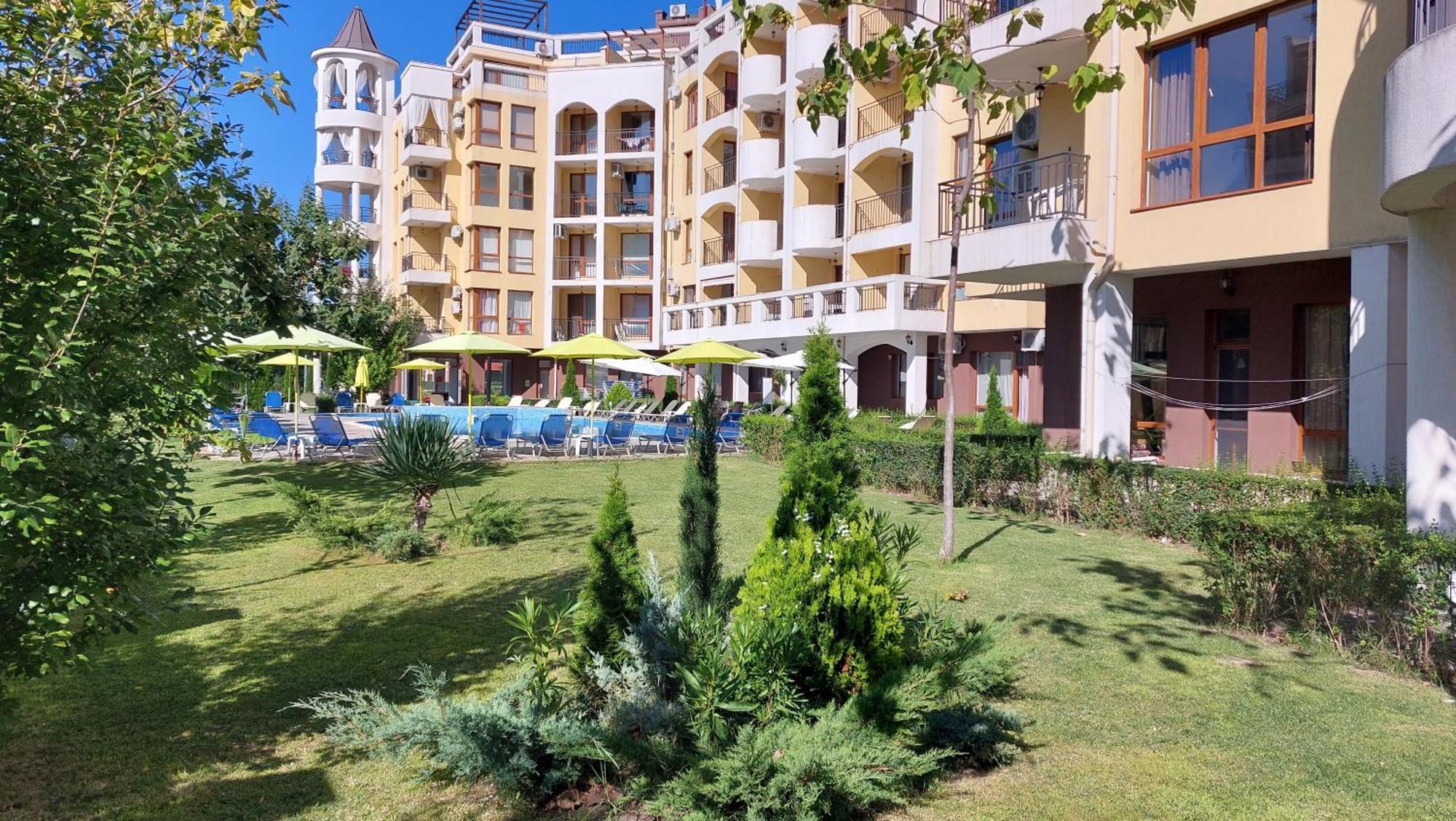 Diamond Palace Pantai Sunny Bagian luar foto